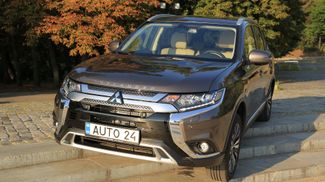 Тест-драйв Mitsubishi Outlander: теперь 7-местный