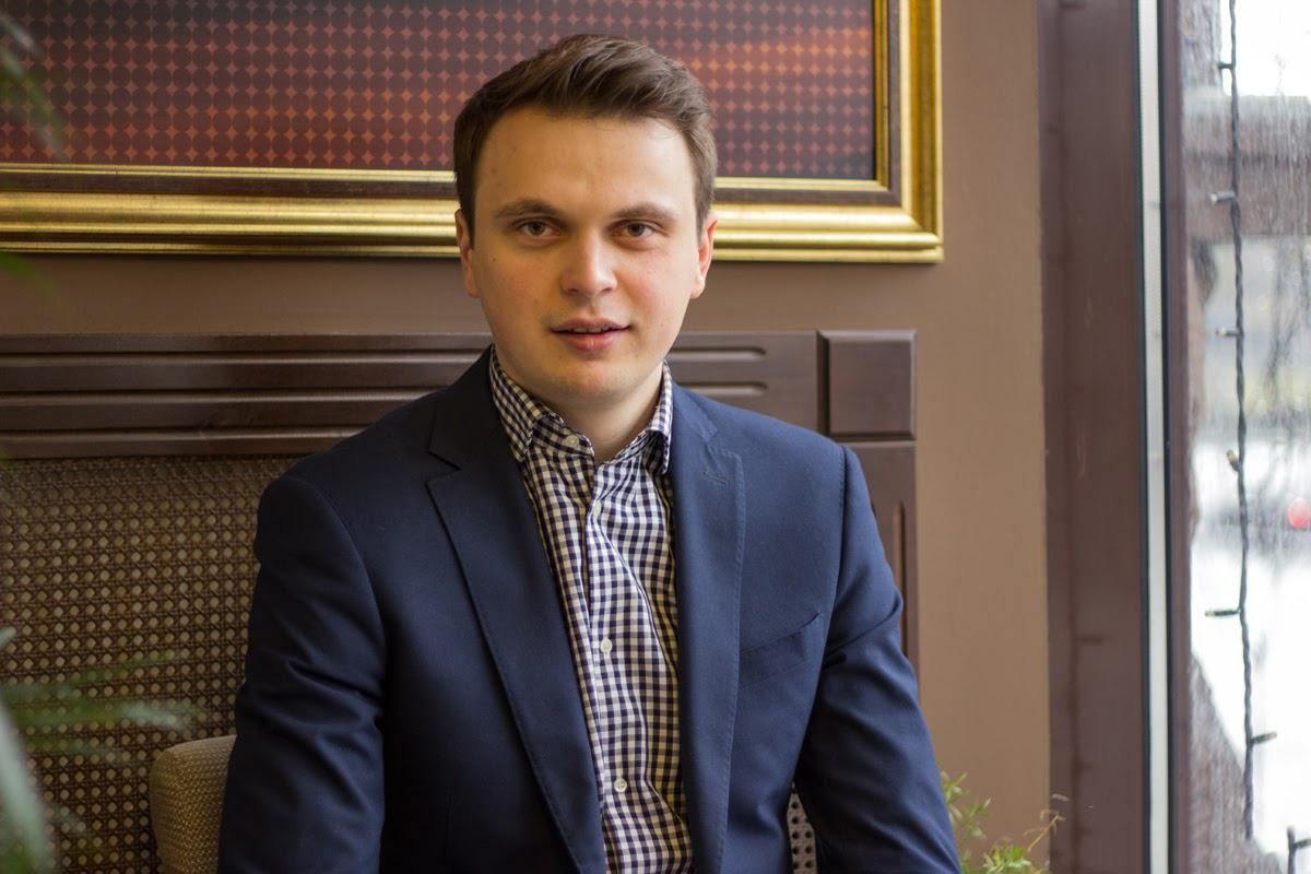 Это официанты власти, – политолог раскритиковал украинские ЦИК Это официанты власти, – политолог раскритиковал украинские ЦИК