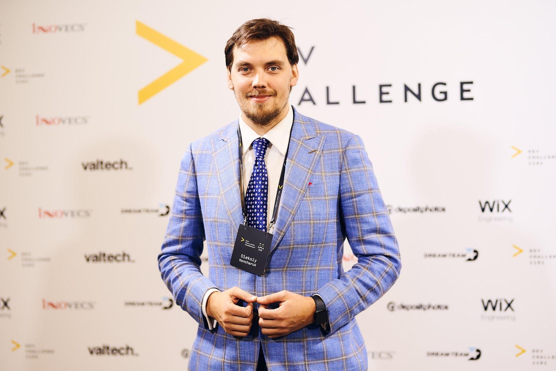 Україні треба з'єднати водним шляхом Чорне та Балтійське моря, – Гончарук Україні треба з'єднати водним шляхом Чорне та Балтійське моря, – Гончарук