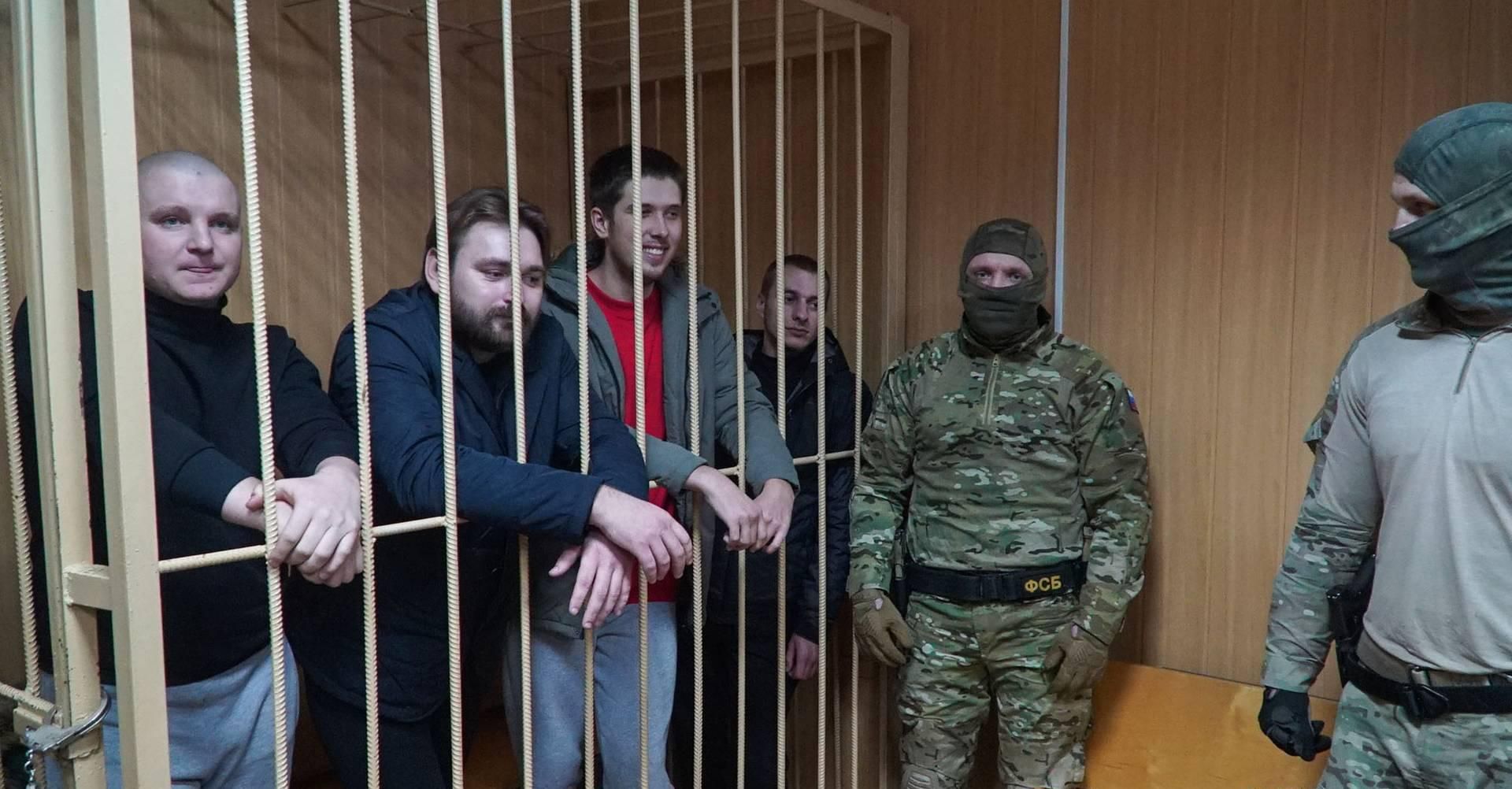 Уголовное дело против 24 украинских моряков до сих пор продолжается в России: чем это опасно