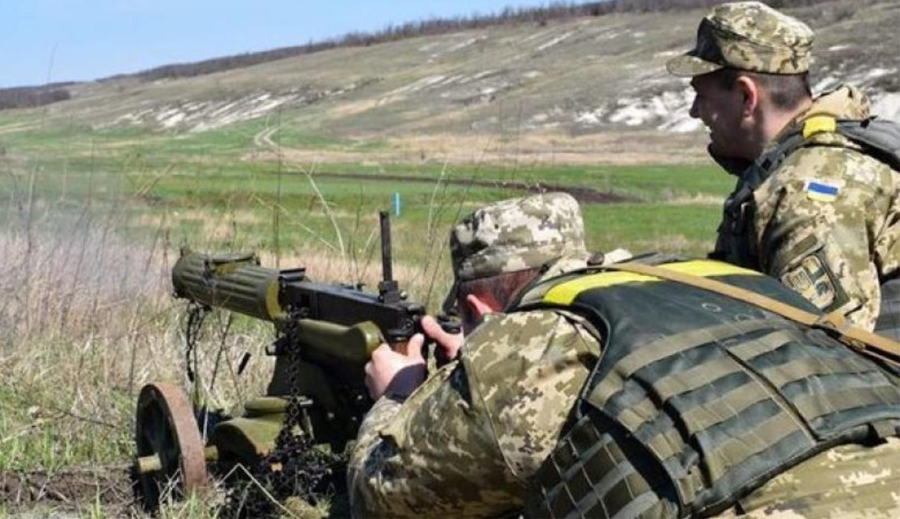 Українські бійці вбили трьох бойовиків та захопили їхнього кулеметника