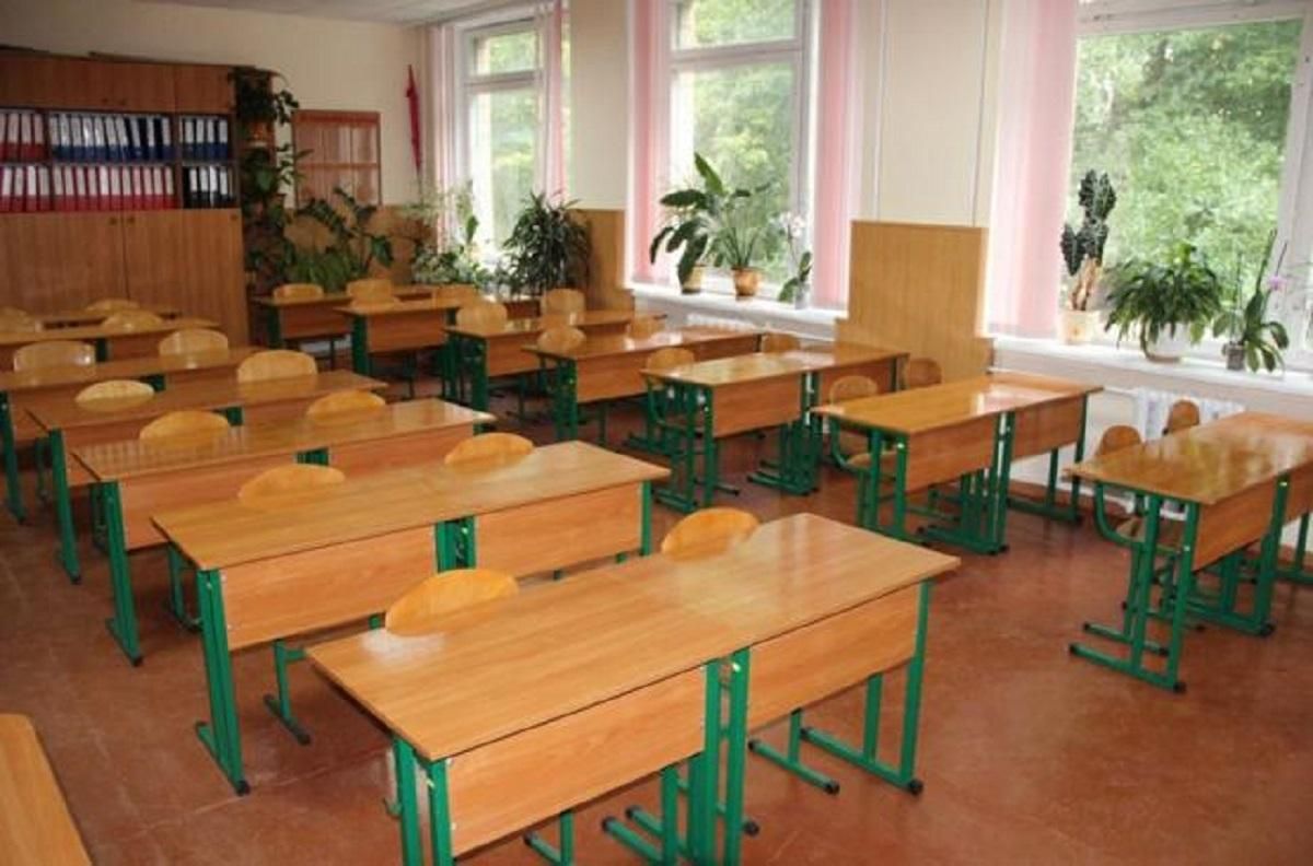 Окупанти заявляють, що у кримських школах знову почали вивчати українську