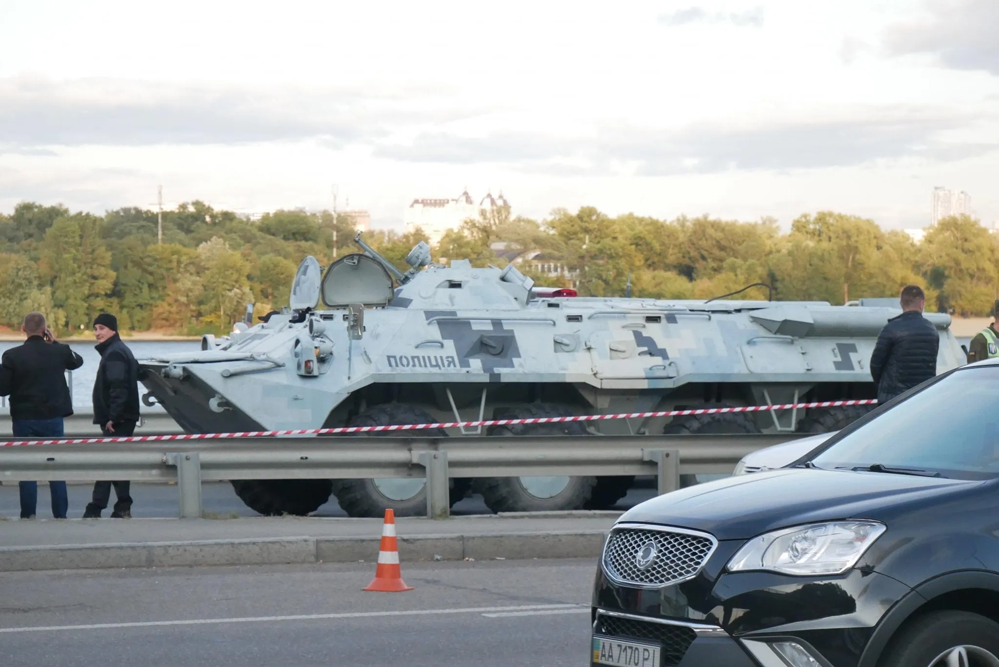 Мінування мосту Метро в Києві