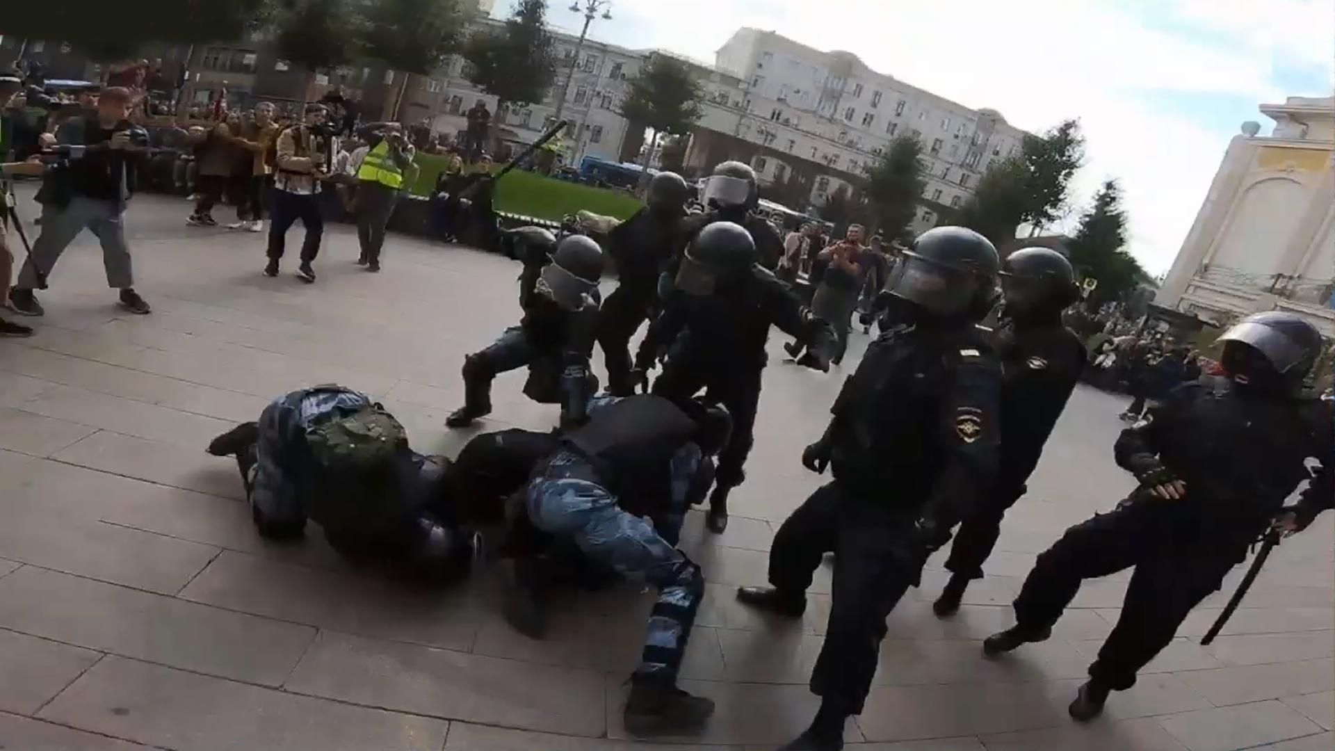 Изоляция Путина из-за дела Устинова: президент РФ консолидировал против себя все общество - 19 вересня 2019 - 24 Канал Изоляция Путина из-за дела Устинова: президент РФ консолидировал против себя все общество - 19 вересня 2019 - 24 Канал