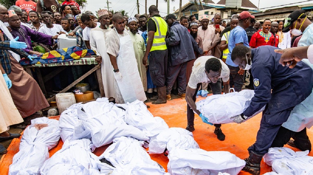 В Либерии вспыхнул пожар в школе: погибли 27 детей – жуткие фото В Либерии вспыхнул пожар в школе: погибли 27 детей – жуткие фото