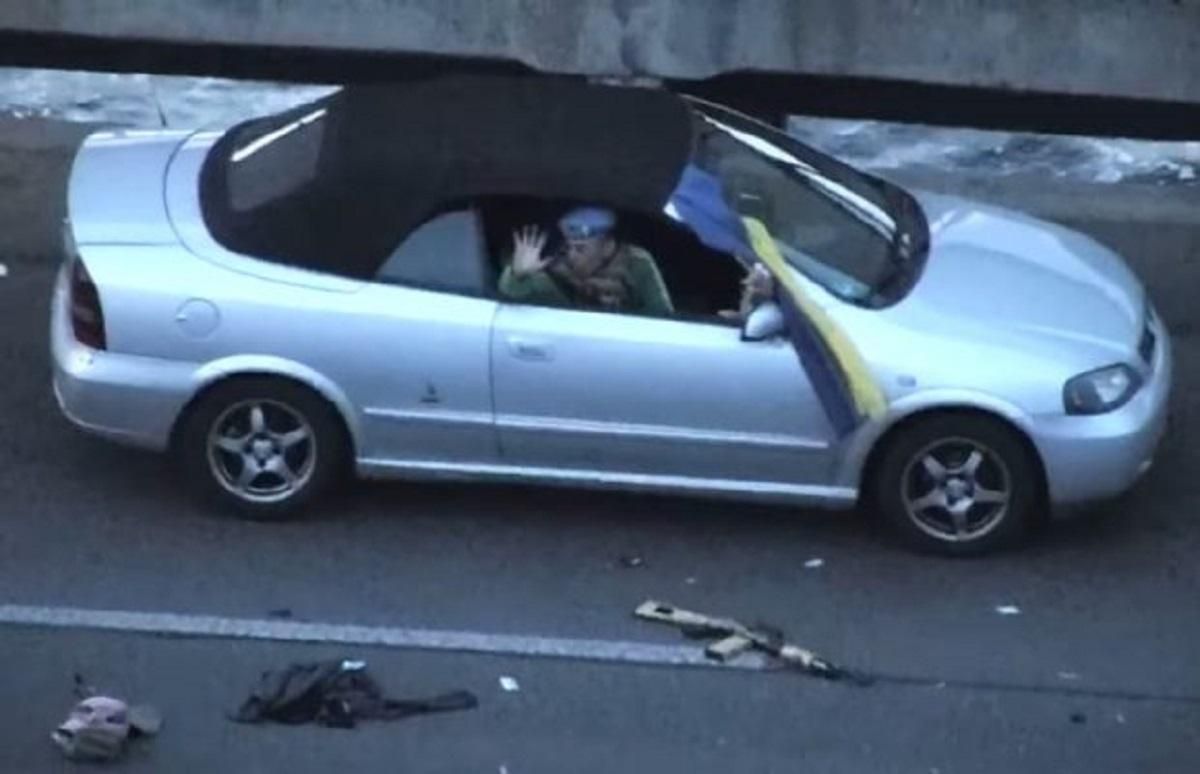 Правоохранители допросили минера моста в Киеве: видео допроса Правоохранители допросили минера моста в Киеве: видео допроса