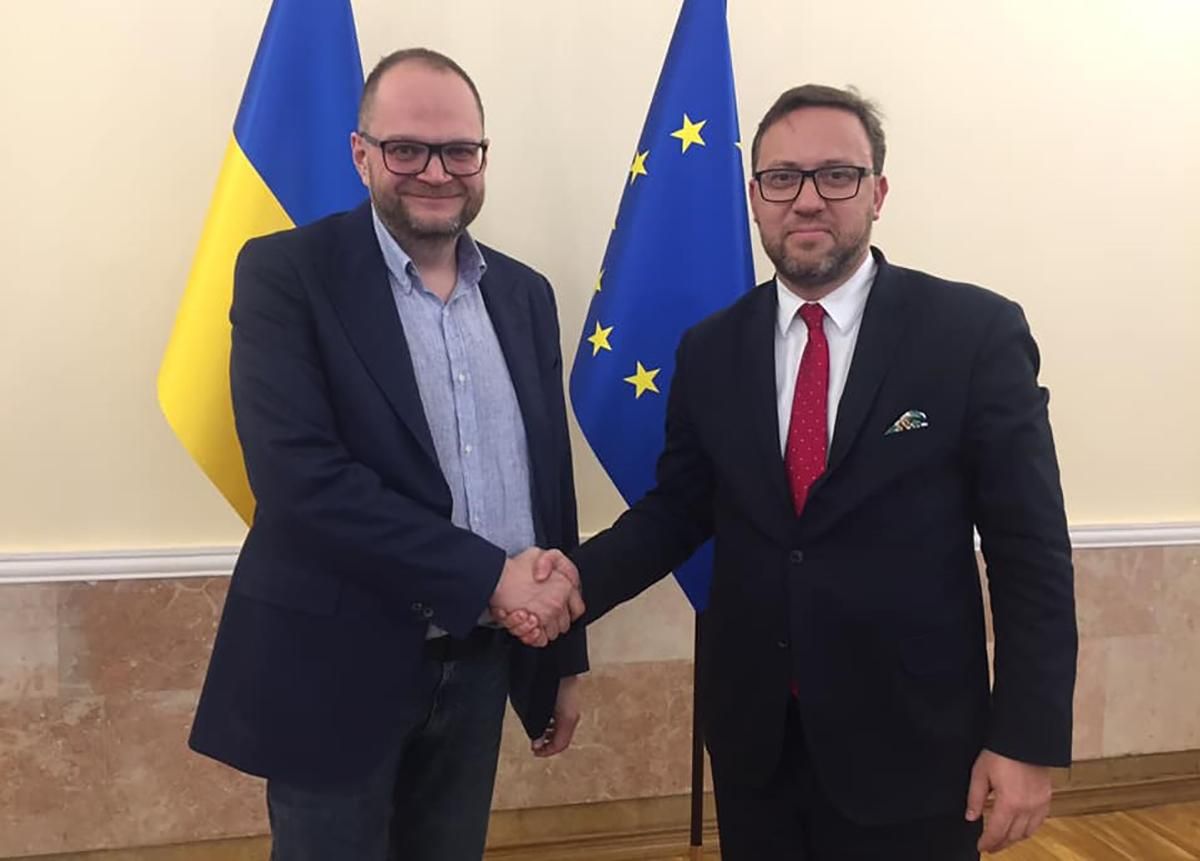 Україна підтвердила Польщі готовність виконати її вимогу щодо ексгумації поховань Україна підтвердила Польщі готовність виконати її вимогу щодо ексгумації поховань