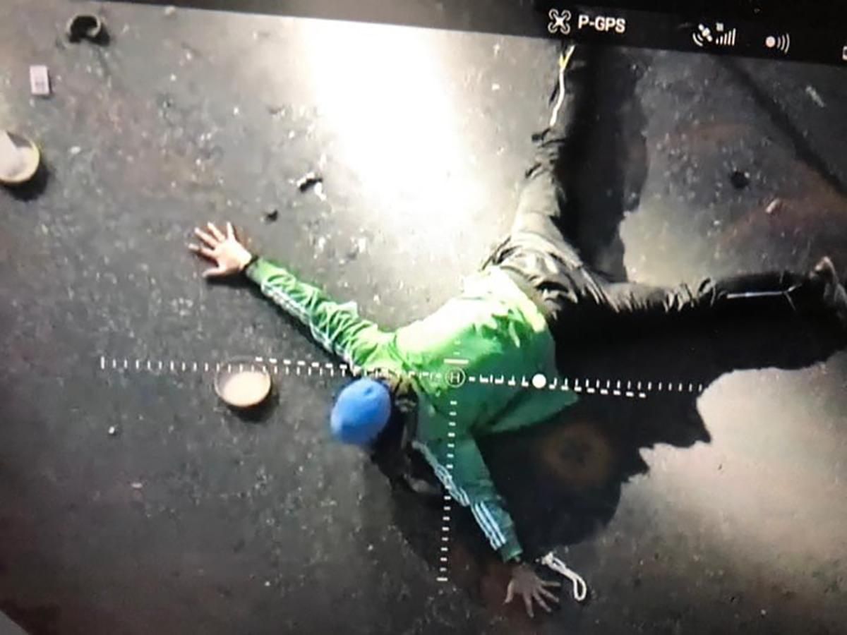 ЗМІ знайшли дівчину, з якою вимагав розмови "мінер" мосту у Києві – фото ЗМІ знайшли дівчину, з якою вимагав розмови "мінер" мосту у Києві – фото