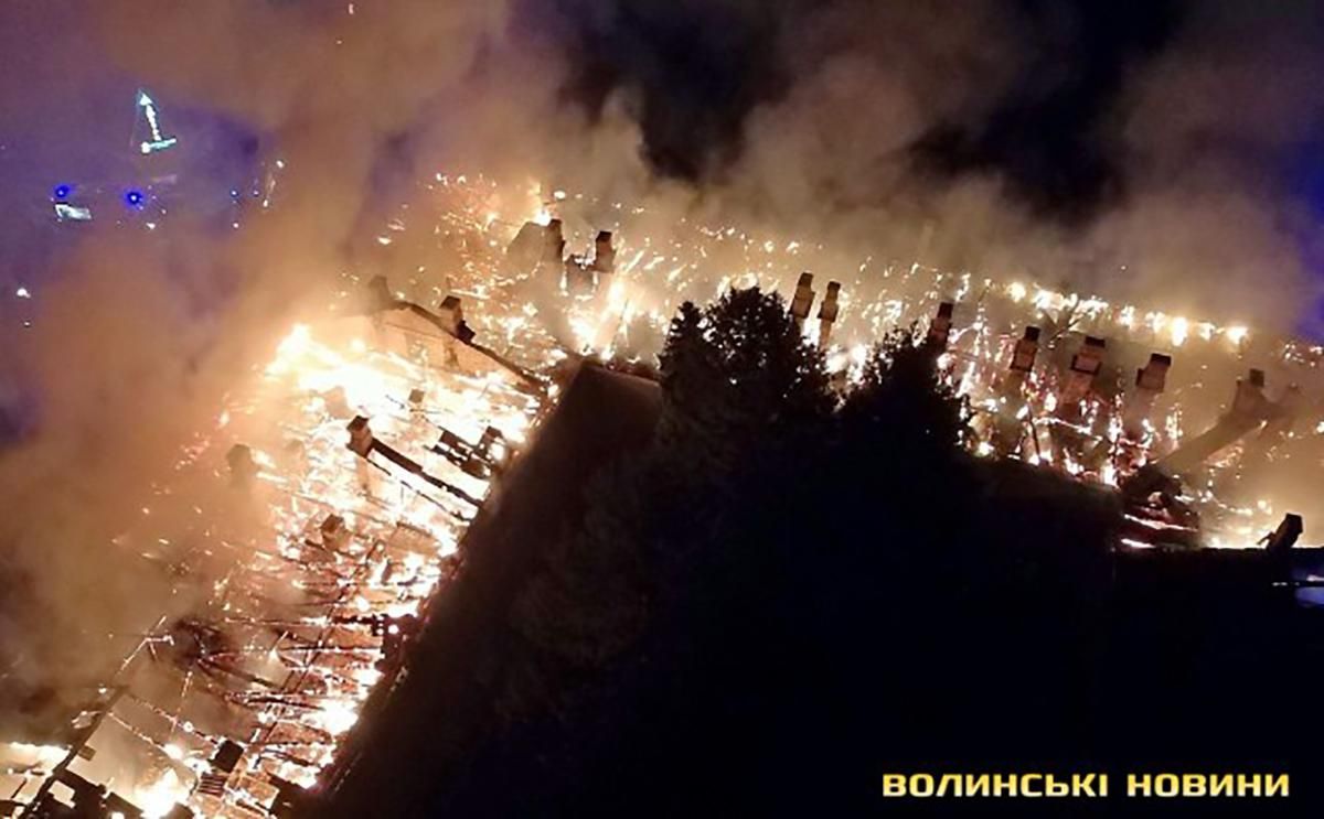У військовому госпіталі Луцька сталася масштабна пожежа: фото, відео