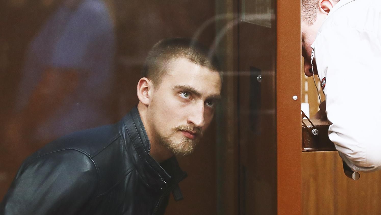 У Росії випустили актора, якого засудили на 3,5 роки після абсурдного затримання на мітингу