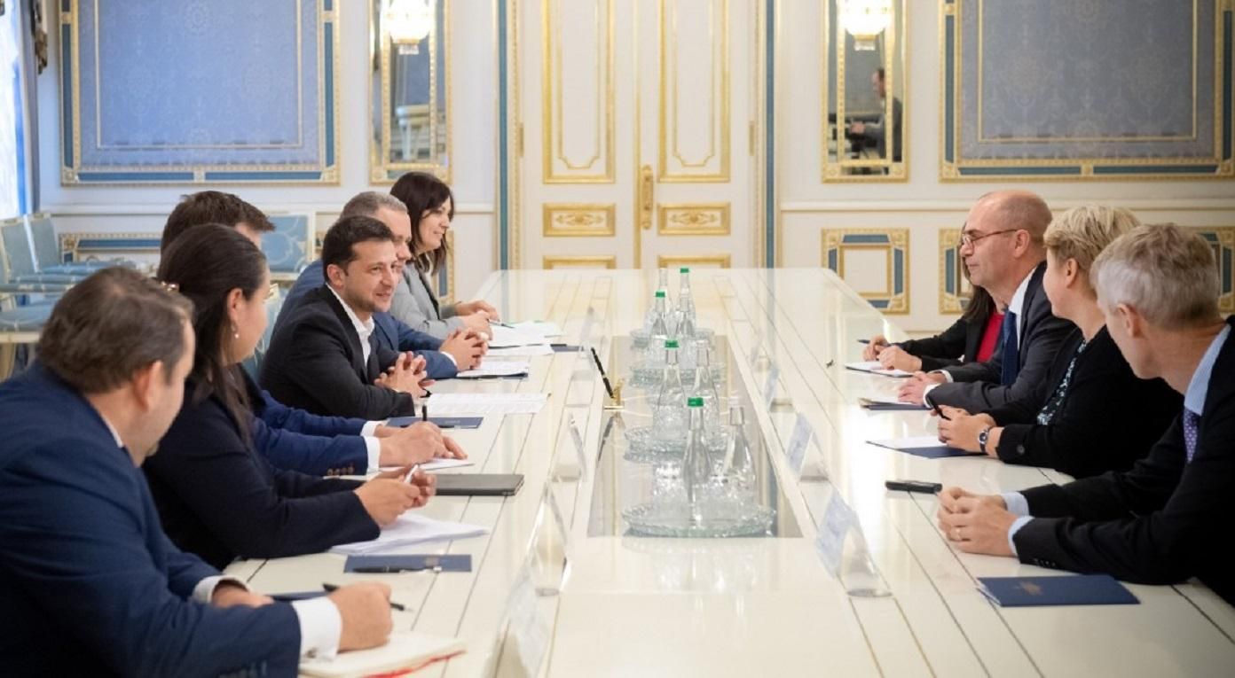 Зеленский встретился с представителями МВФ: о чем говорили Зеленский встретился с представителями МВФ: о чем говорили