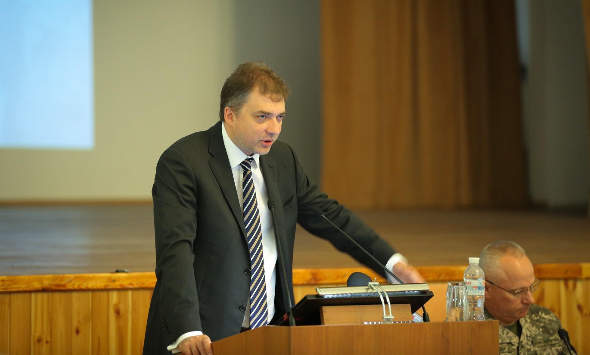 Скорочувати чи нарощувати: Загороднюк розповів, що буде зі ЗСУ Скорочувати чи нарощувати: Загороднюк розповів, що буде зі ЗСУ