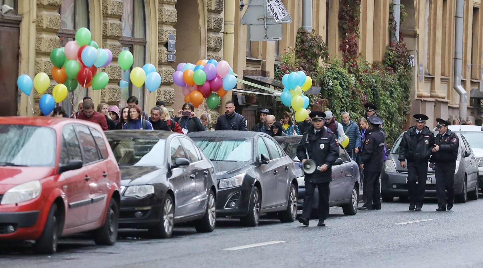 В Санкт-Петербурге прошла акция в поддержку Украины: троих человек арестовали – видео