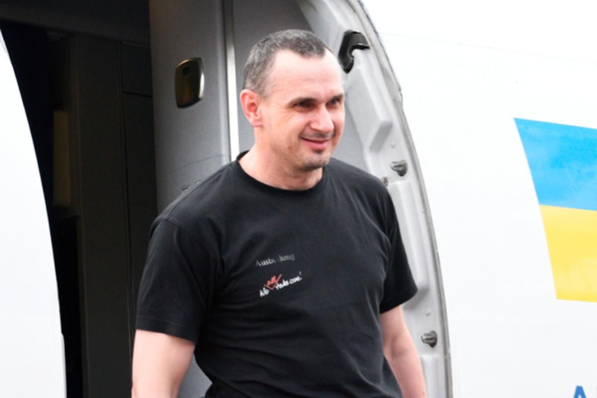 Сенцов назвал условие, ради которого готов пожать руку Путину Сенцов назвал условие, ради которого готов пожать руку Путину