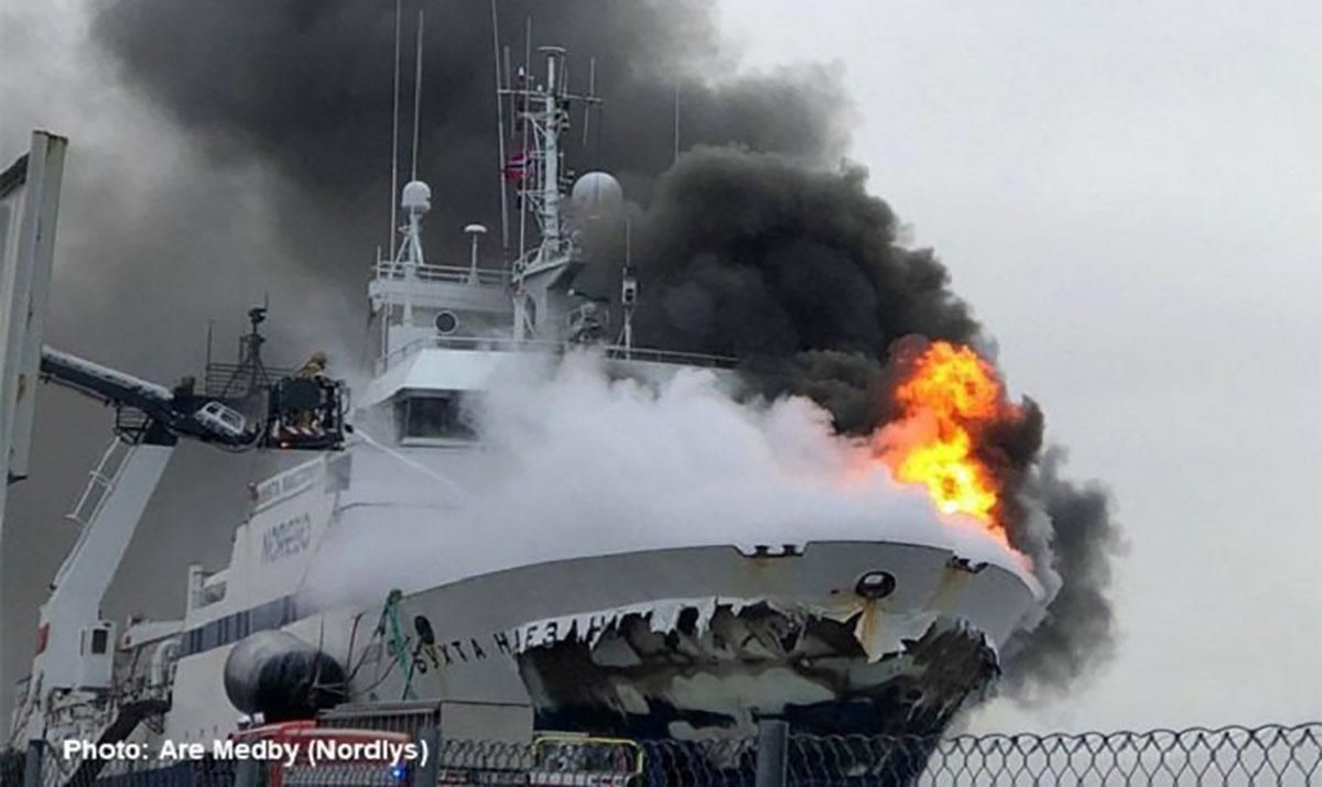 В Норвегии после возгорания затонуло судно из России