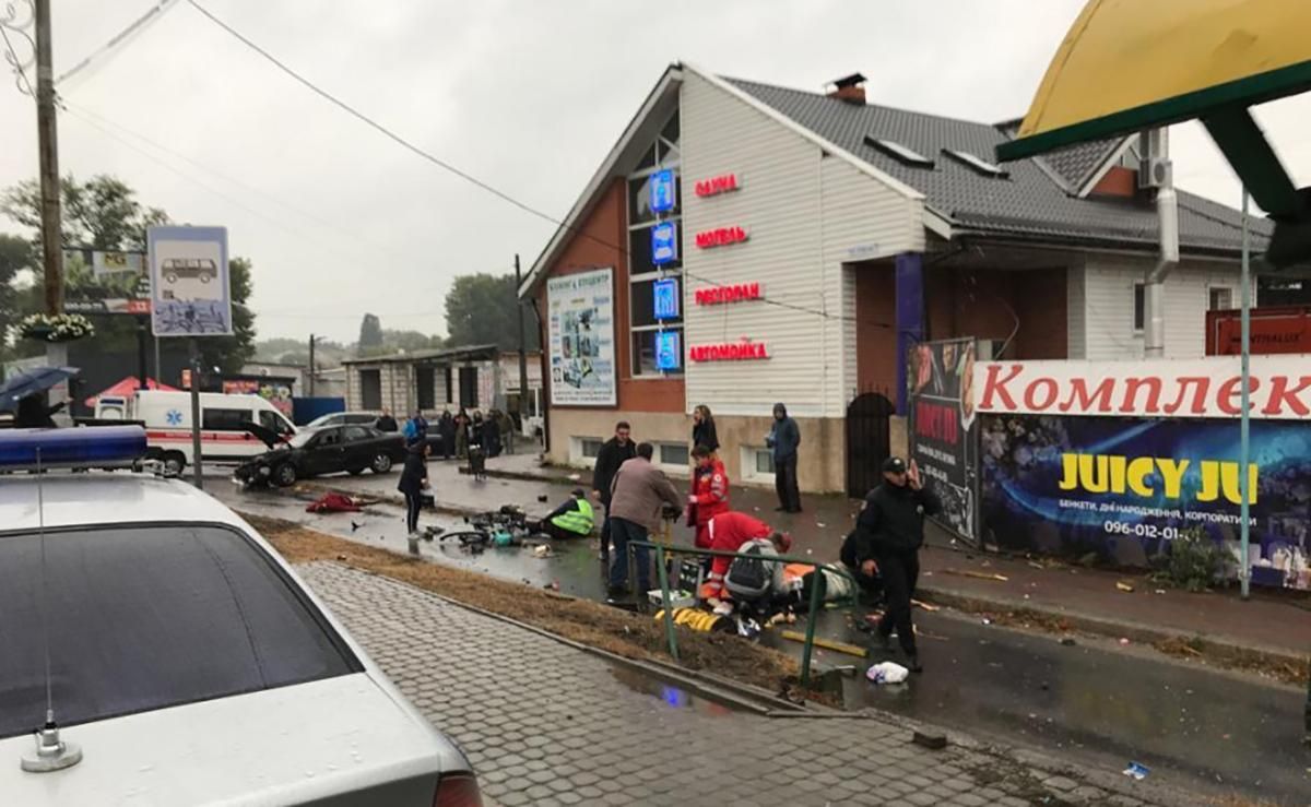 ДТП в Броварах вчора 26.09.2019 – відео аварії, поліцейський влетів в зупинку