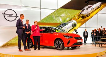 Opel представив у Франкфурті електричне майбутнє