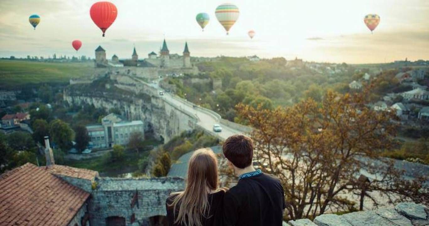 Потрясающие пейзажи Каменец-Подольского: как совершить полет на воздушном шаре Потрясающие пейзажи Каменец-Подольского: как совершить полет на воздушном шаре