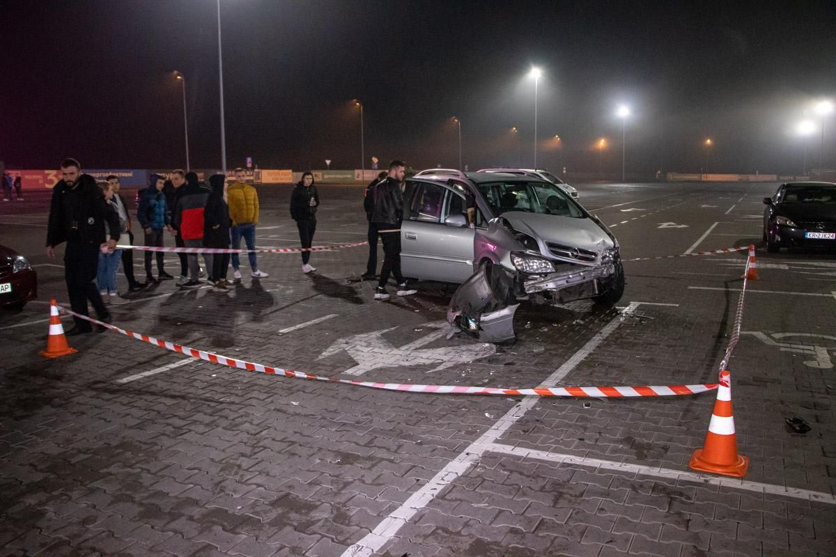 У Києві автомобіль збив людей під час дрифтування: ймовірно, за кермом був неповнолітній – фото 