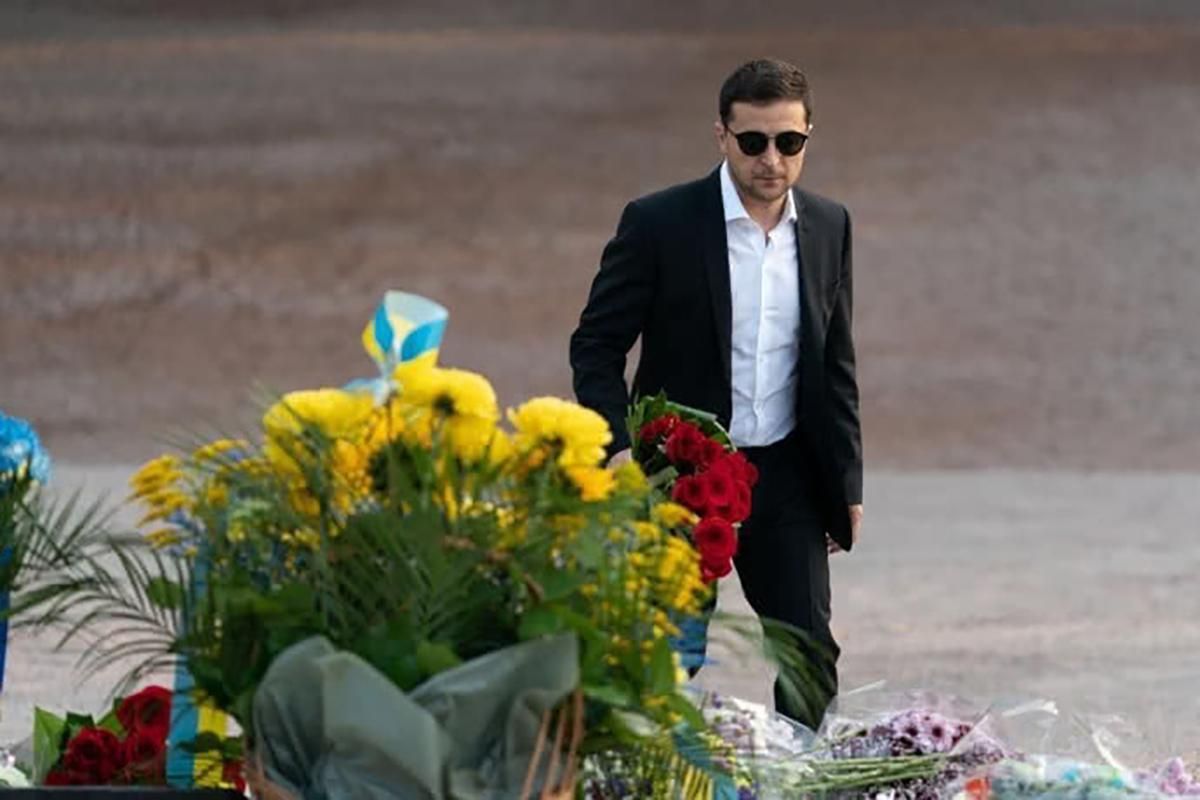 Зеленский инкогнито посетил Бабий Яр: фото Зеленский инкогнито посетил Бабий Яр: фото