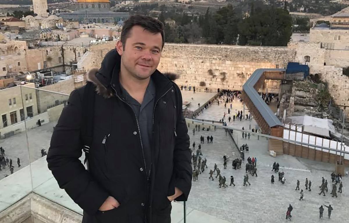 Чотири доньки і розлучення: що відомо про особисте життя Андрія Богдана Чотири доньки і розлучення: що відомо про особисте життя Андрія Богдана