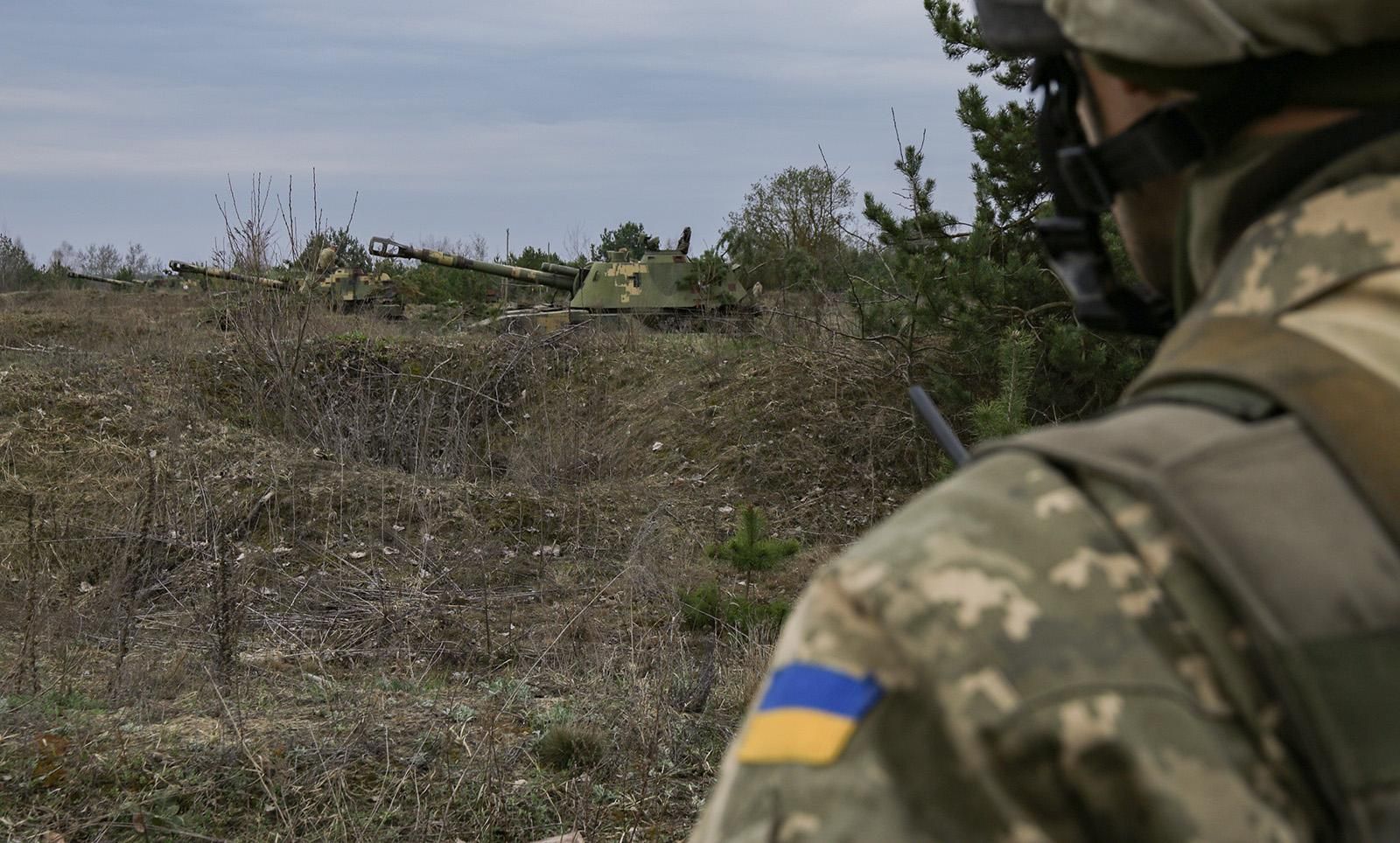 Боевики снова обстреляли бойцов ВСУ на Донбассе: самые горячие направления