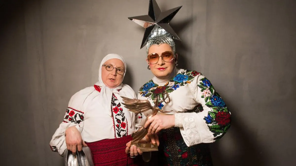 Вєрка Сердючка з мамою Вєрка Сердючка з мамою