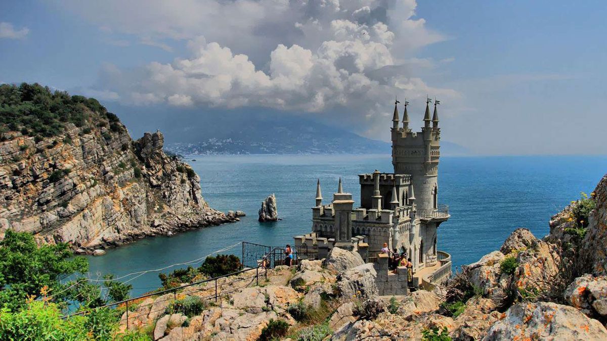 Сколько украинцев отдохнули в аннексированном Крыму: цифры оккупантов Сколько украинцев отдохнули в аннексированном Крыму: цифры оккупантов