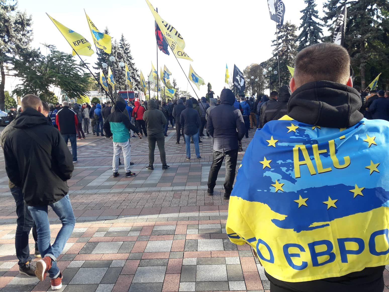 Власники авто на єврономерах вкотре вийшли на мітинг: вимоги, фото, відео