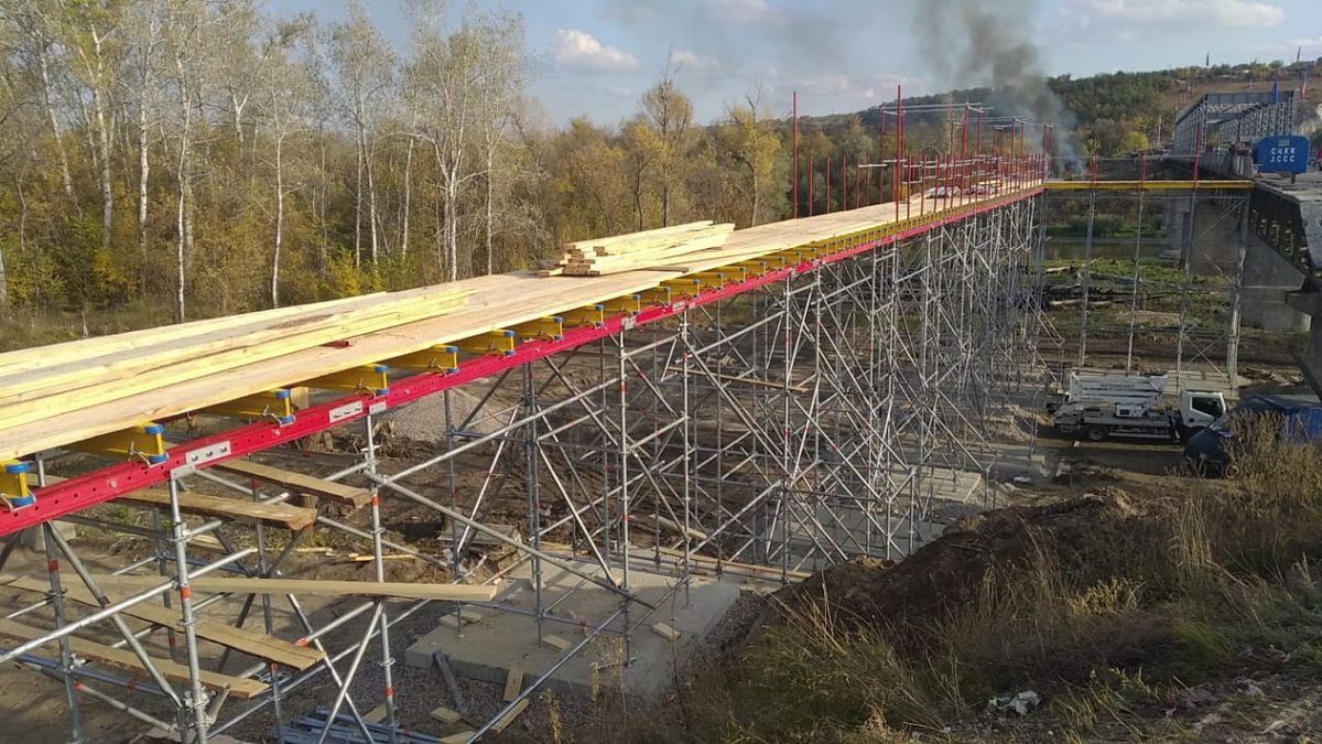 Обходной мост возле Станицы Луганской почти готов: фото Обходной мост возле Станицы Луганской почти готов: фото