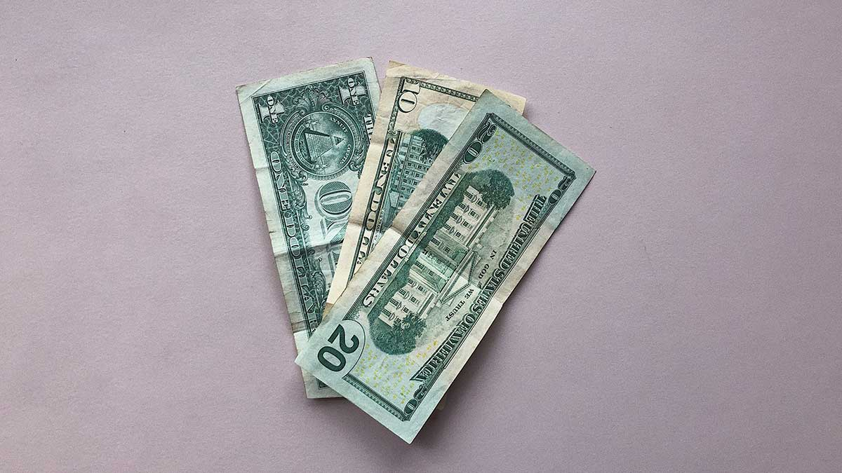 Наличный курс валют на 02.10.2019: курс доллара и евро