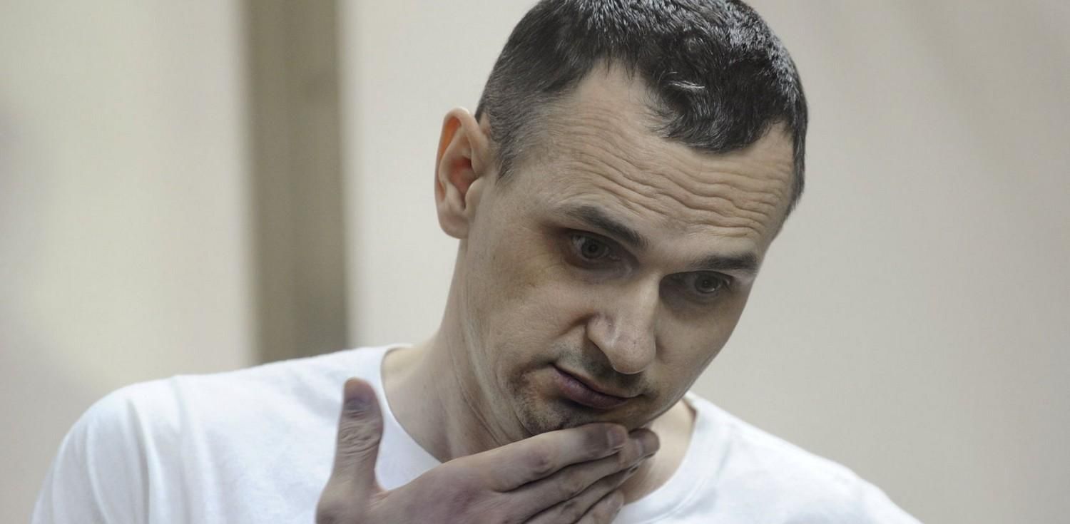 Роздягали, погрожували зґвалтувати, – Сенцов сказав, як його катували у Росії Роздягали, погрожували зґвалтувати, – Сенцов сказав, як його катували у Росії