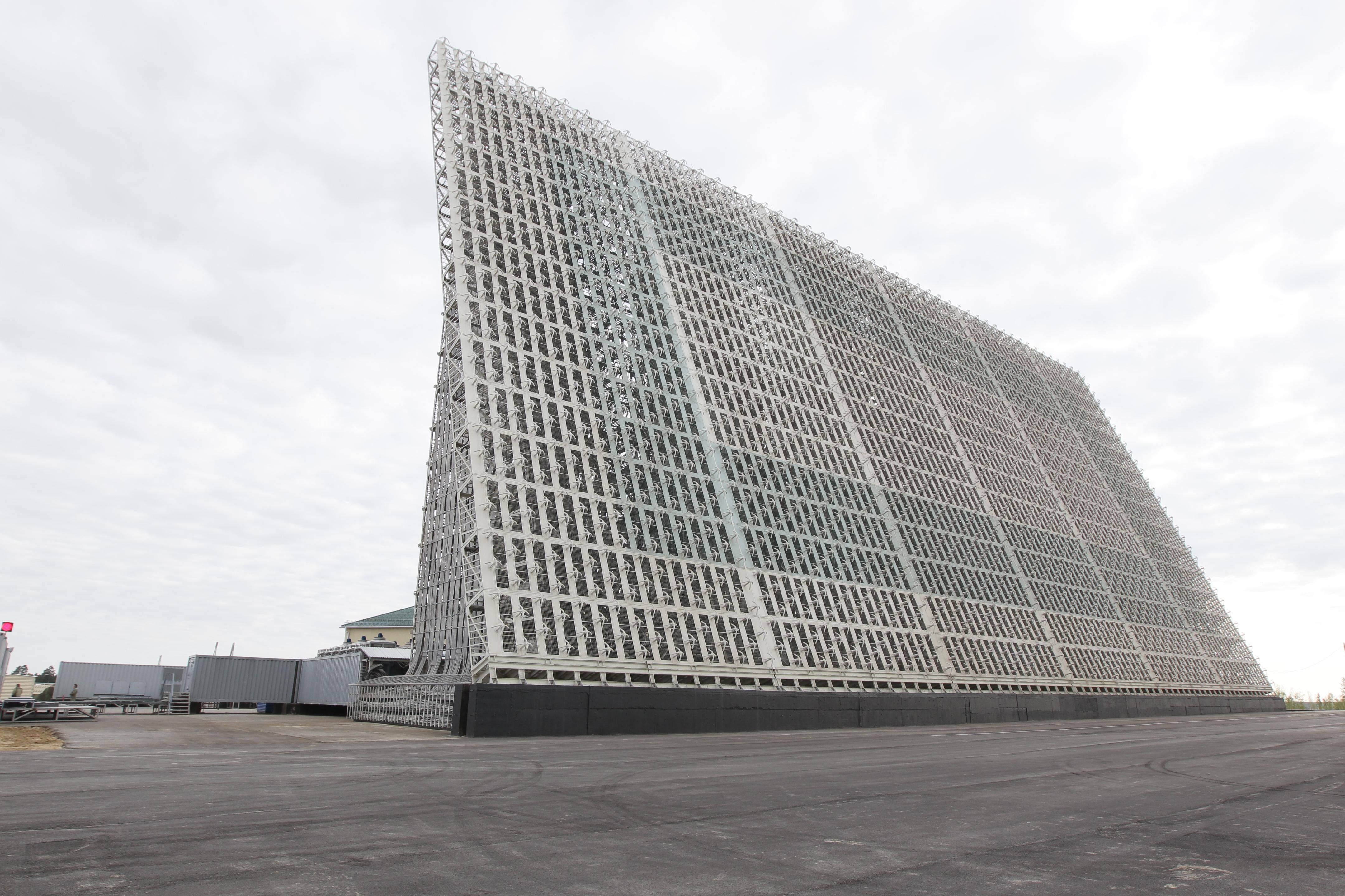 Оккупанты установят в Крыму радар системы предупреждения о ракетном нападении Оккупанты установят в Крыму радар системы предупреждения о ракетном нападении