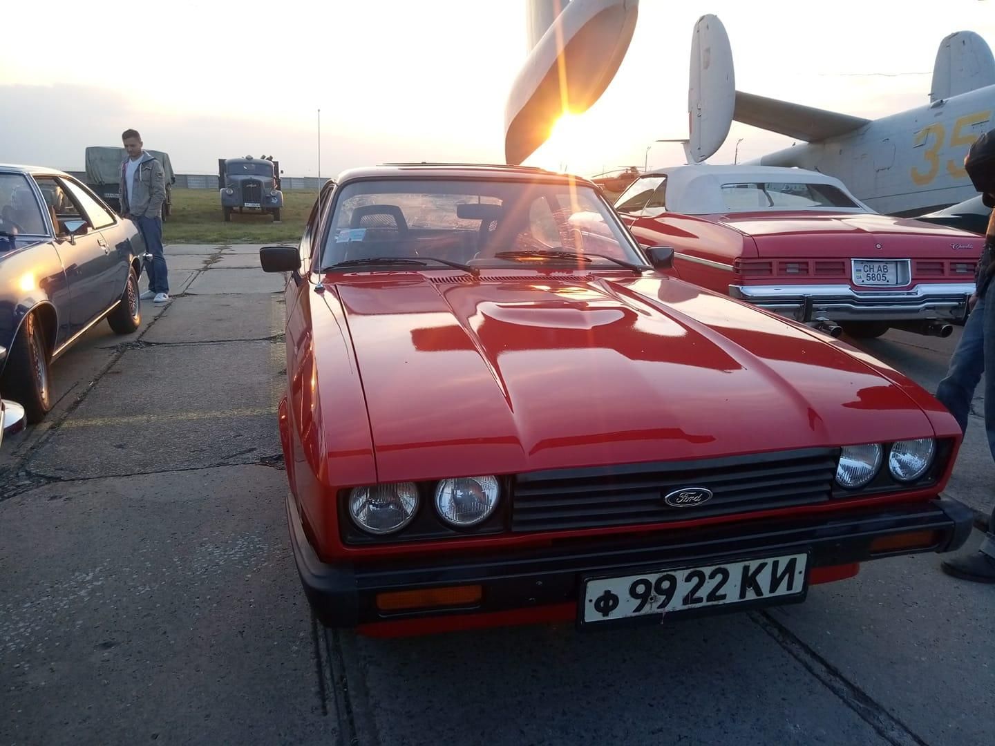 В Киеве стартовал фестиваль раритетных и эксклюзивных автомобилей: впечатляющие фото В Киеве стартовал фестиваль раритетных и эксклюзивных автомобилей: впечатляющие фото