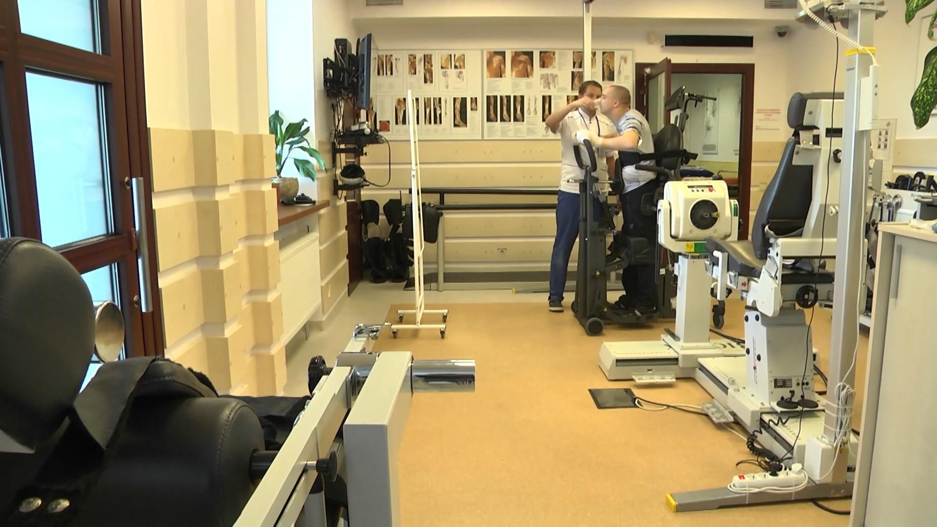 Як заново навчають ходити бійців з тяжкими травмами: історії українських захисників Як заново навчають ходити бійців з тяжкими травмами: історії українських захисників