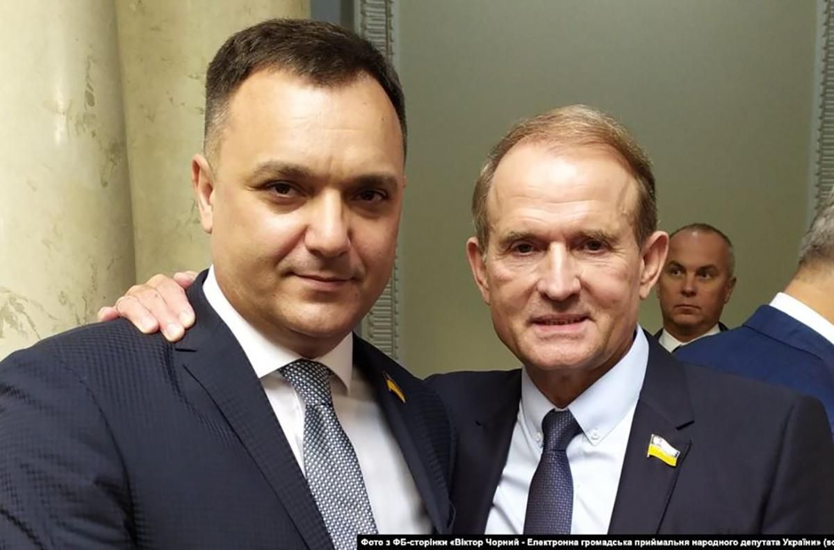 Охоронці Медведчука стали помічниками нардепів від "Опоплатформи" Охоронці Медведчука стали помічниками нардепів від "Опоплатформи"