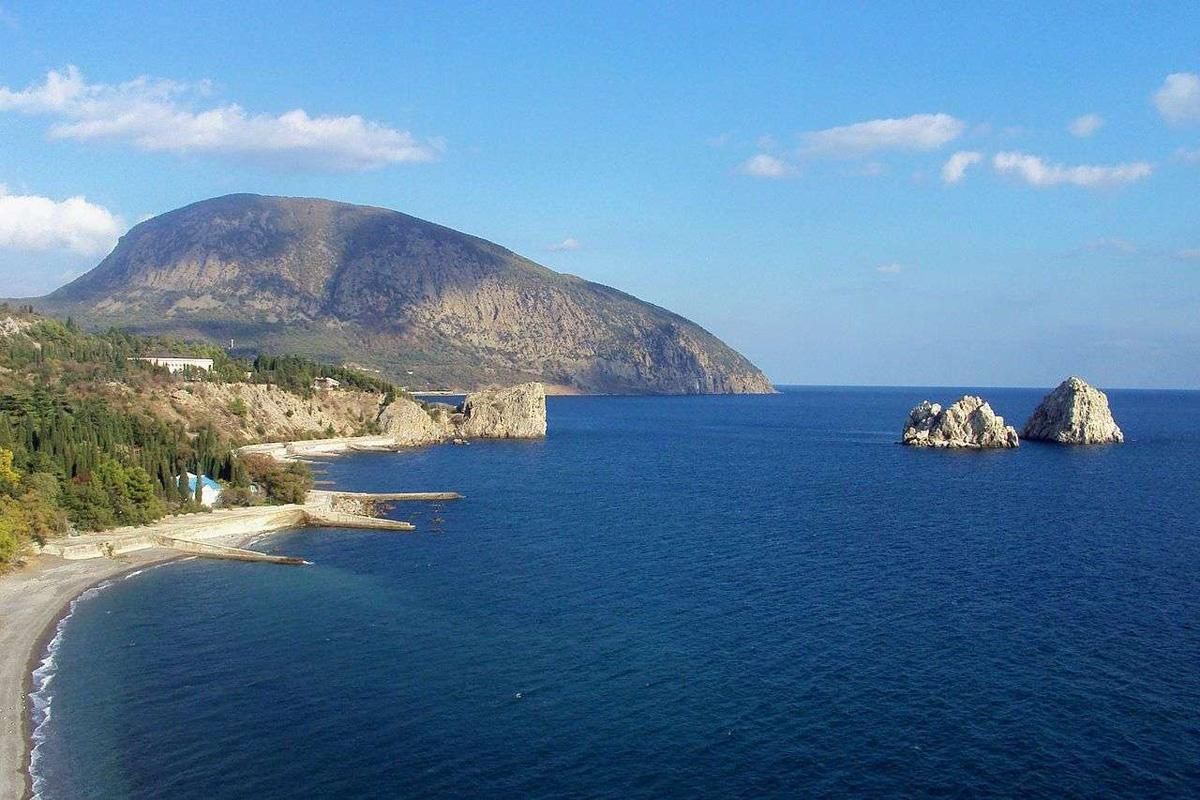 Все больше и больше: оккупанты назвали количество туристов, которые посетили в Крым в 2019-м
