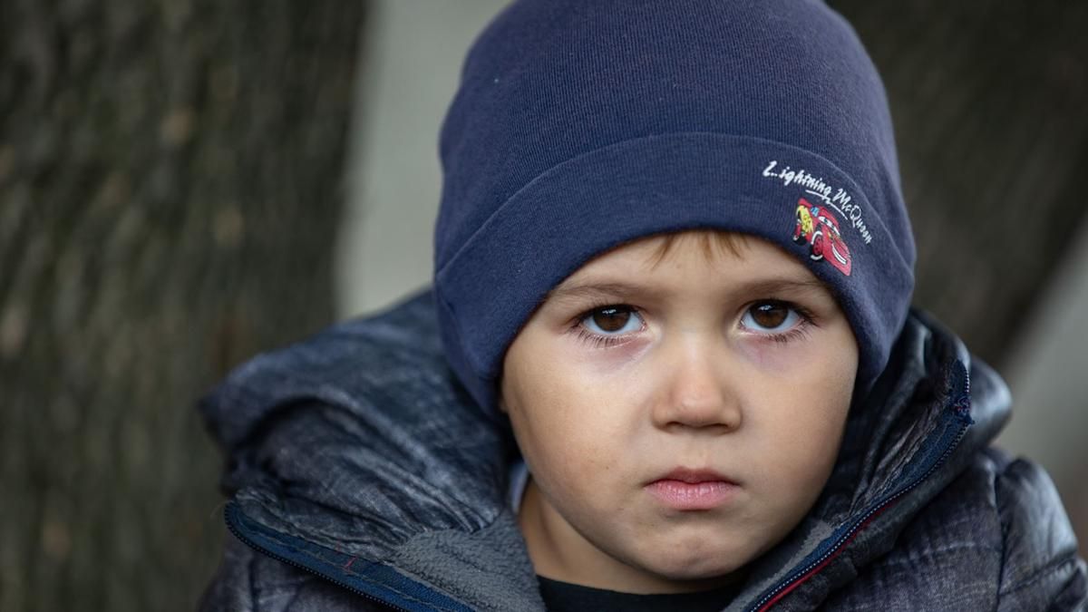 Мирні жителі Золотого-4 звернулися до Зеленського: виступають проти розведення військ Мирні жителі Золотого-4 звернулися до Зеленського: виступають проти розведення військ