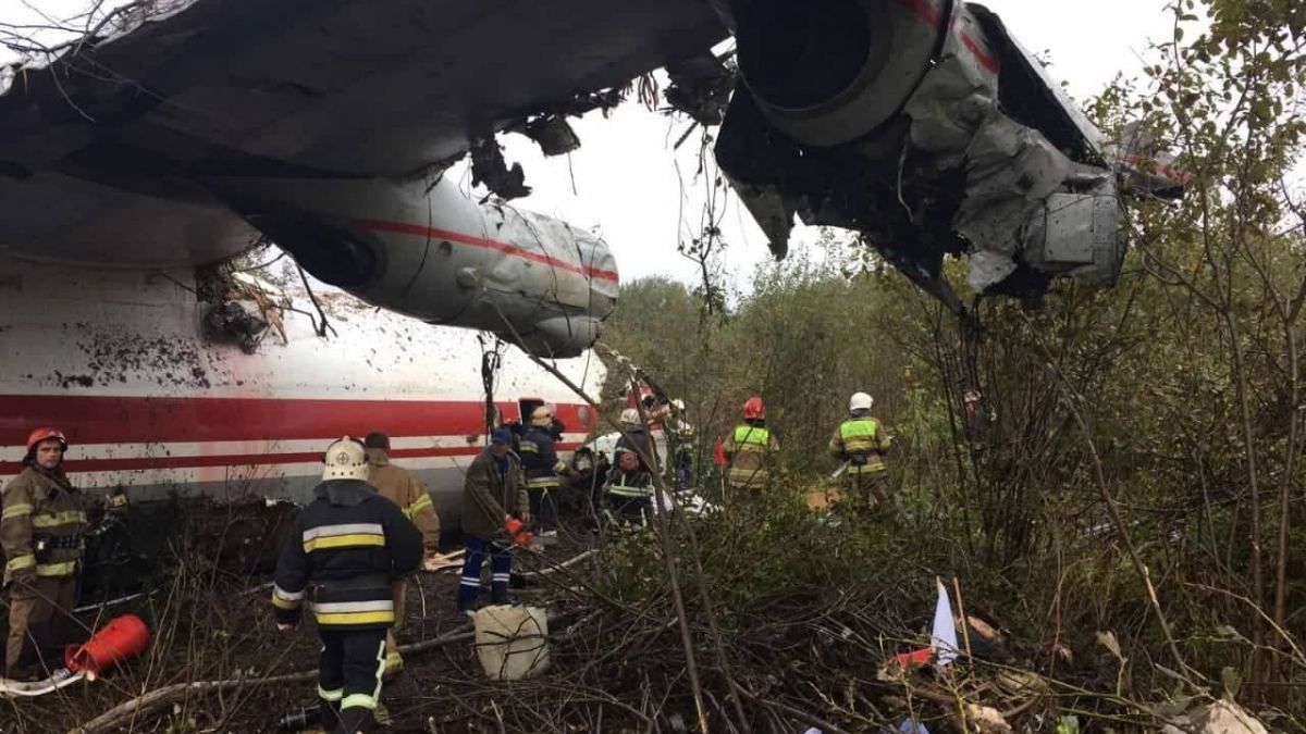 Аварія літака Ан12 під Львовом: авіакомпанії "Україна Аероальянс" заборонили польоти
