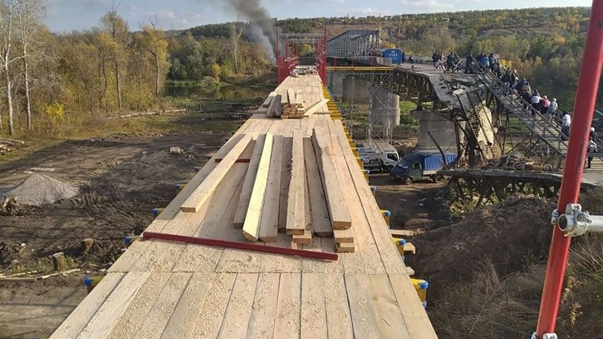 Зеленский указом установил дату открытия моста возле Станицы Луганской Зеленский указом установил дату открытия моста возле Станицы Луганской