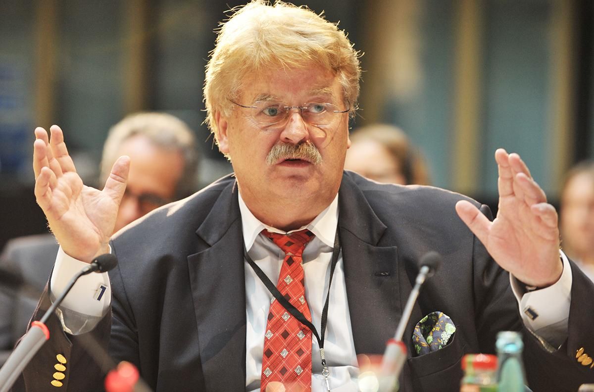 В Євросоюзі відповіли на звинувачення Трампа в недостатній допомозі Україні
В Євросоюзі відповіли на звинувачення Трампа в недостатній допомозі Україні