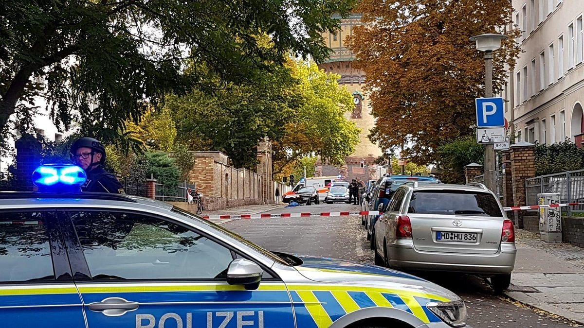 Стрілець, який напав на синагогу в Німеччині вів пряму трансляцію в інтернеті