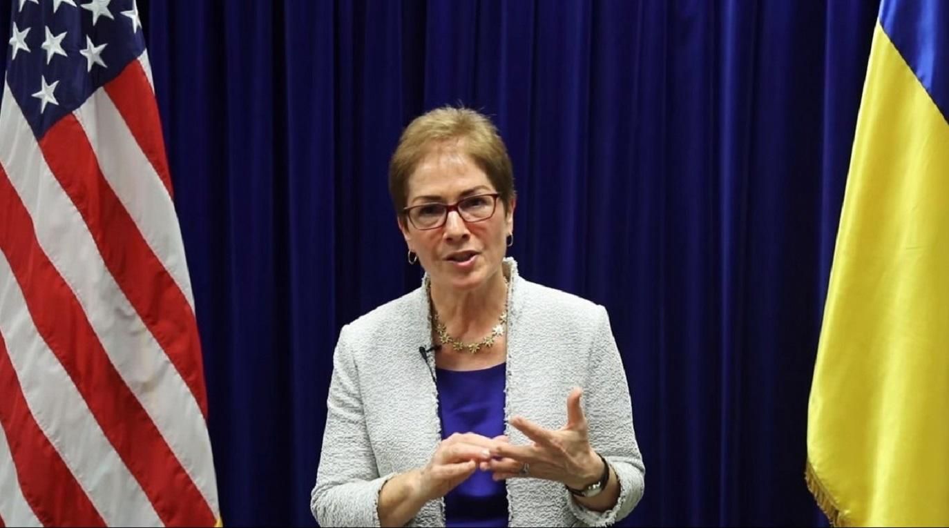 Скандал с делом Байдена: почему Йованович отстранили от должности посла США Скандал с делом Байдена: почему Йованович отстранили от должности посла США