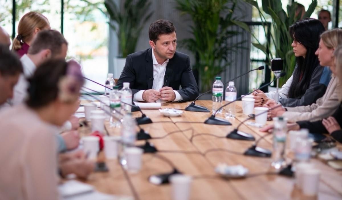 Це був політичний фастфуд, – в Росії відреагували на пресмарафон Зеленського Це був політичний фастфуд, – в Росії відреагували на пресмарафон Зеленського