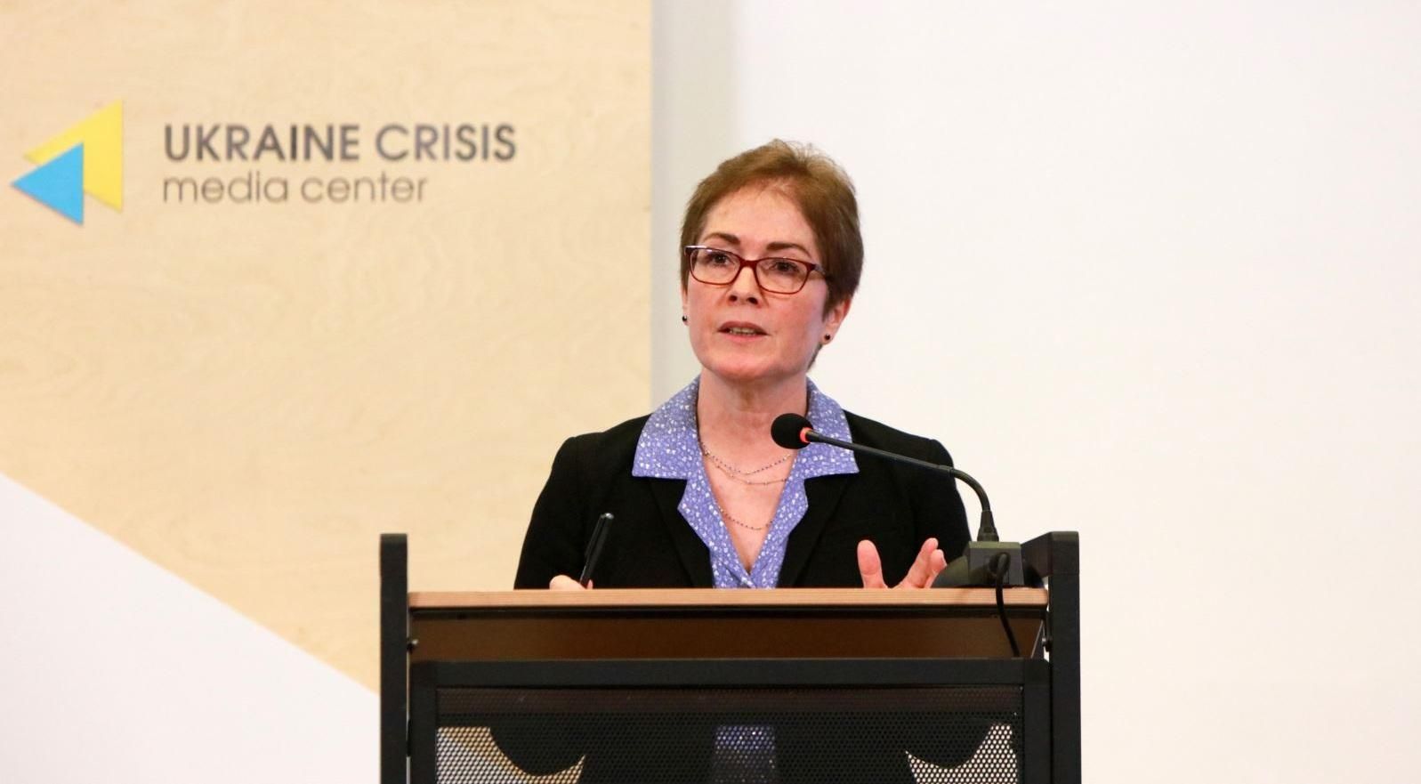 Експослиня США Йованович розповіла у Конгресі про брехню Луценка і тиск Трампа Експослиня США Йованович розповіла у Конгресі про брехню Луценка і тиск Трампа