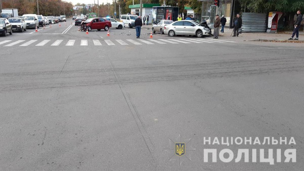 Ужасное столкновение автомобилей в Харькове: малолетний ребенок попал в больницу Ужасное столкновение автомобилей в Харькове: малолетний ребенок попал в больницу