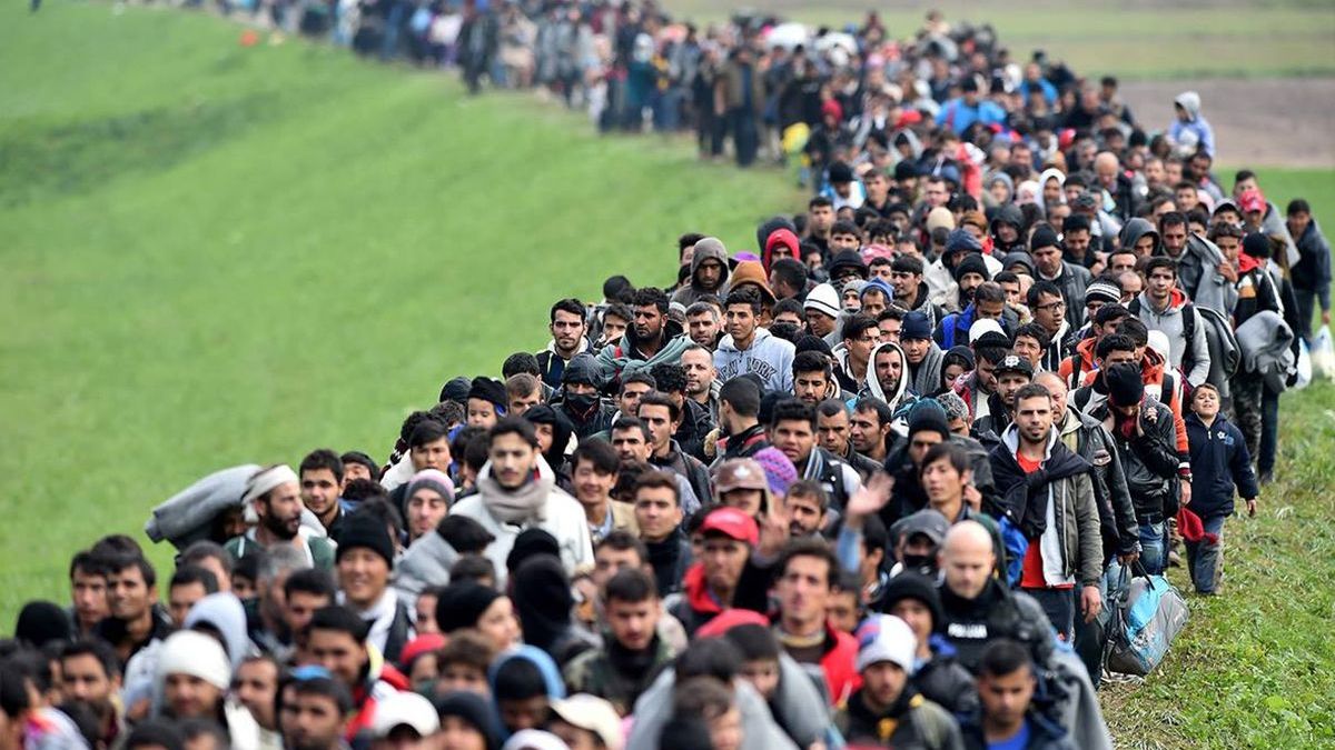 Сотни тысяч беженцев из Сирии могут попасть в Европу: Турция угрожает открыть границы