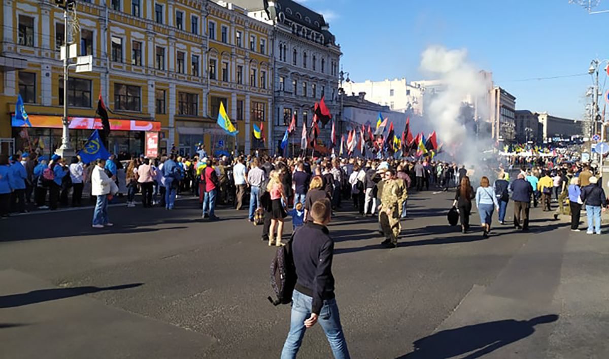 У Києві проходить традиційний марш УПА: фото