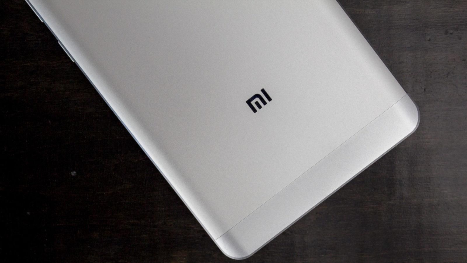 Xiaomi нашла новый способ скрыть фронтальные камеры Xiaomi нашла новый способ скрыть фронтальные камеры