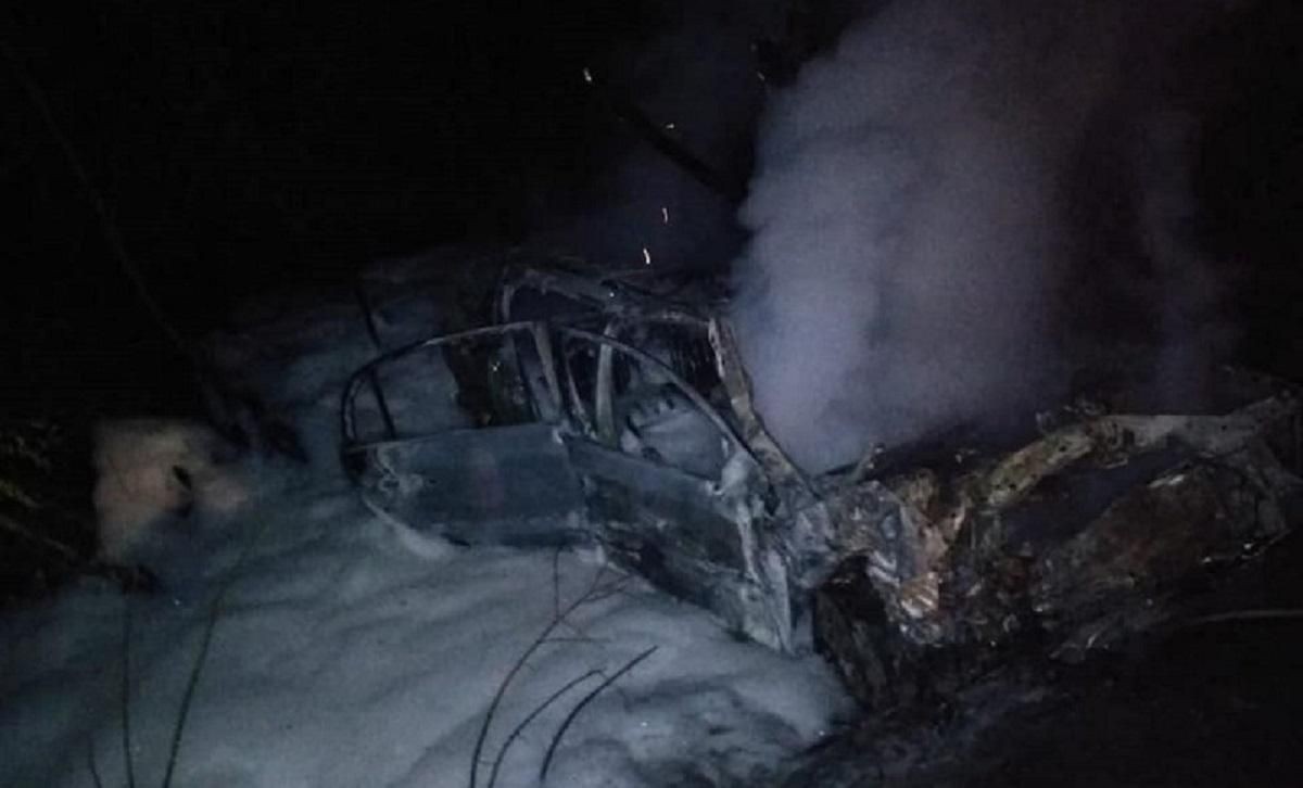 У жахливій ДТП на Миколаївщині загинули 4 людей, серед яких маленька дівчинка: фото У жахливій ДТП на Миколаївщині загинули 4 людей, серед яких маленька дівчинка: фото